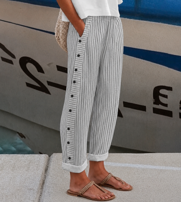 Livia | Gestreepte broek met wijde pijpen en knoopsluiting voor dames
