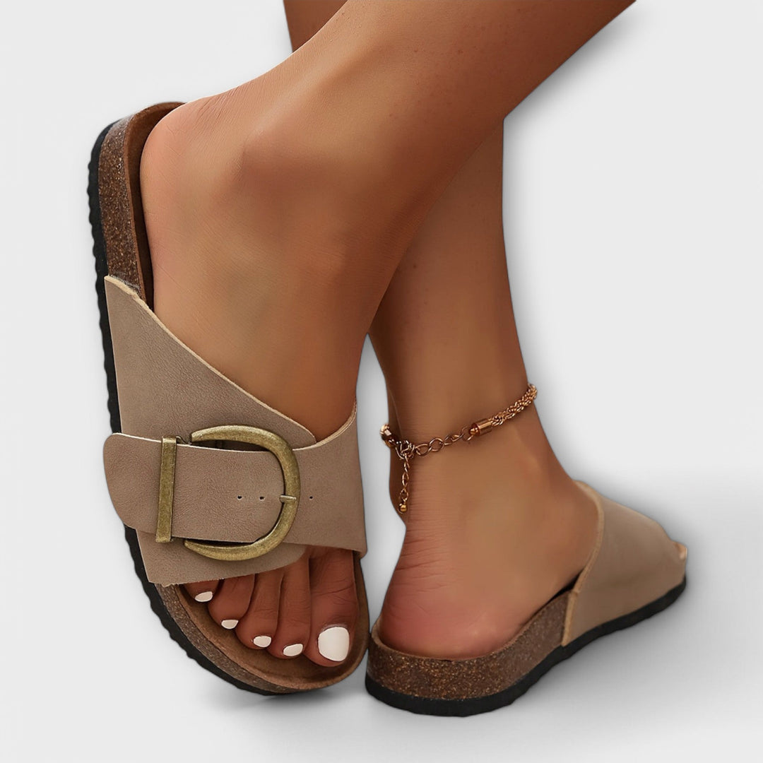 Margie - Dames Kork Pantoletten met Gespband Design
