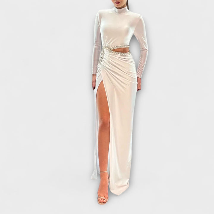 Selah - Witte Lange Mouwen Jurk met Taille-Uitsnijding en Strass Accenten