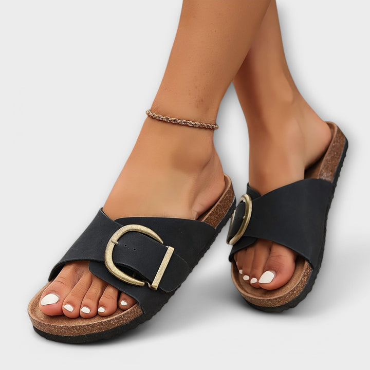 Margie - Dames Kork Pantoletten met Gespband Design