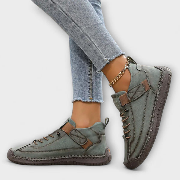 Geertje – Groene Leren Veterschoenen