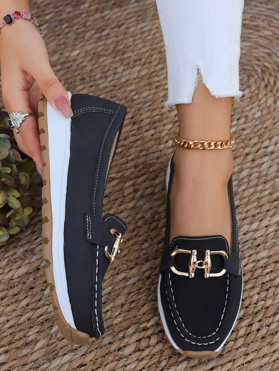 Nicolette | Plateauloafers met kettingdetail voor dames