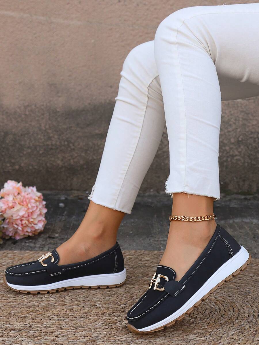Nicolette | Plateauloafers met kettingdetail voor dames