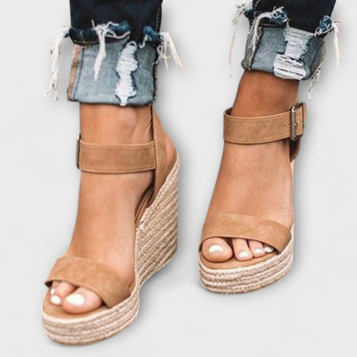 Elizabeth - Stijlvolle Damesschoenen met Band