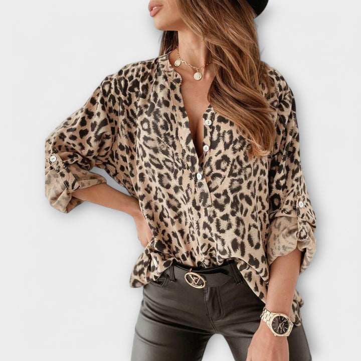 Clara - Modieuze Blouse met Luipaardprint