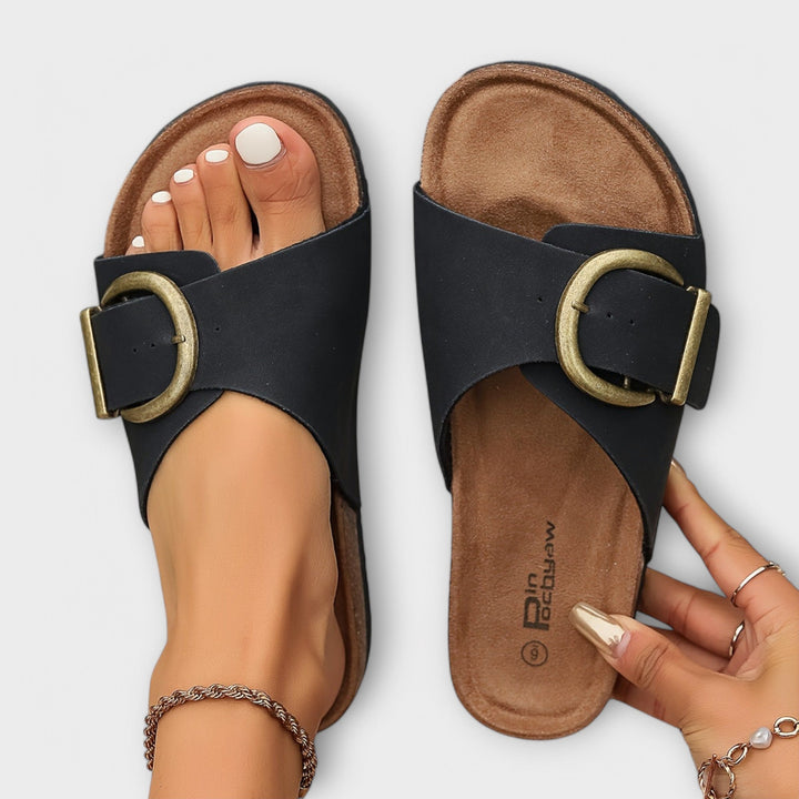 Margie - Dames Kork Pantoletten met Gespband Design