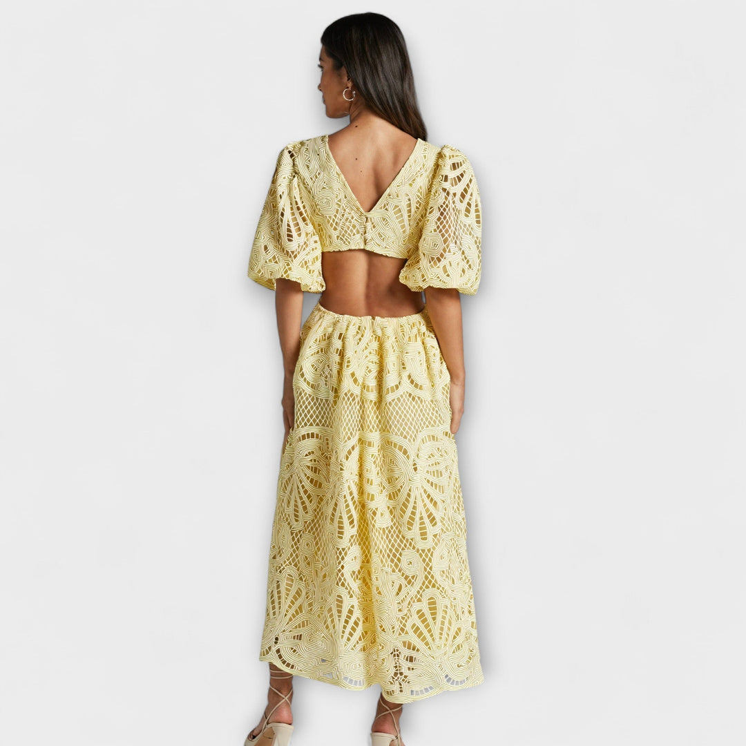 Elegante jurk met delicate details