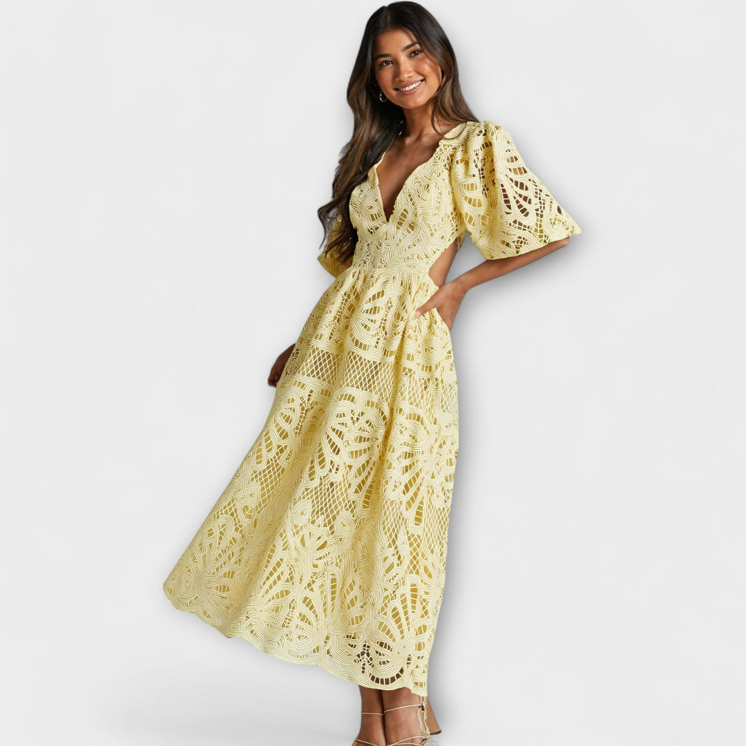 Elegante jurk met delicate details