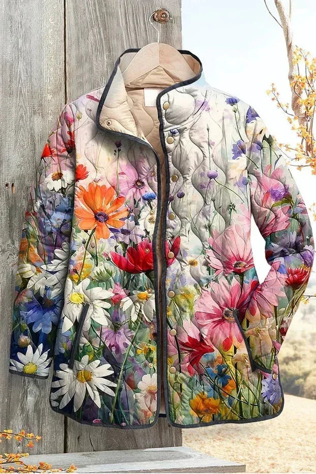 Hedvika – Gewatteerde jas met grote bloemenprint, crème
