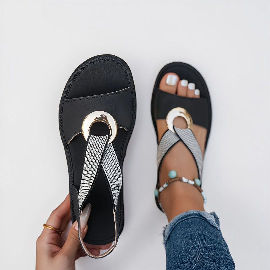 Mila platte sandalen met metalen gesp – blauw