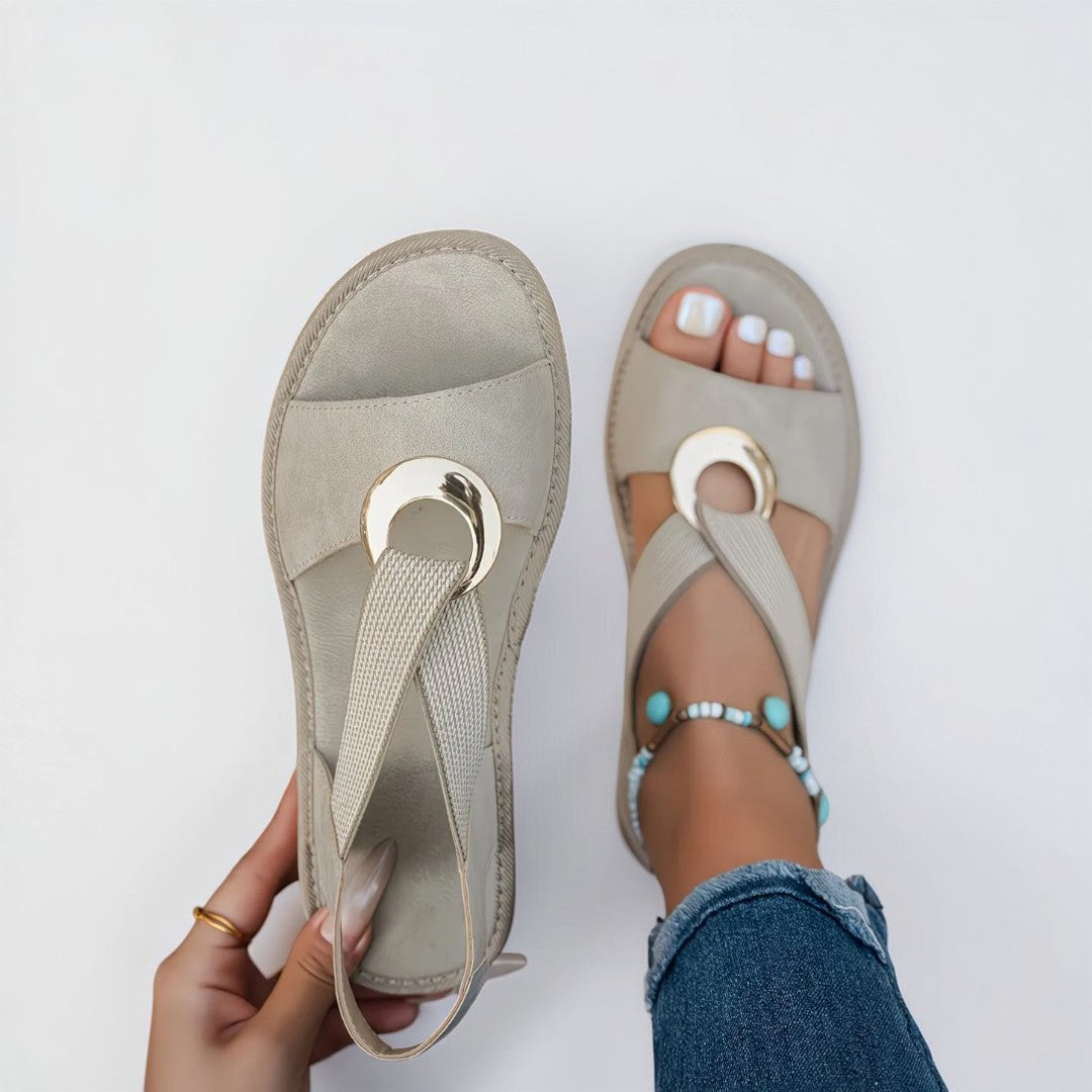 Mila platte sandalen met metalen gesp – afbeelding 3