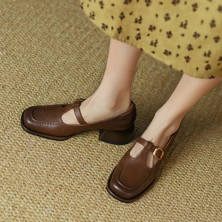 Hilde – T-bandschoenen in retrostijl met blokhak