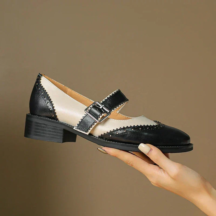 Paula – Tweekleurige Mary Jane-schoenen in brogue-stijl