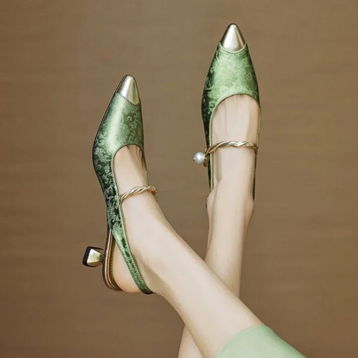 Margarete – Slingbackpumps met parelbandje