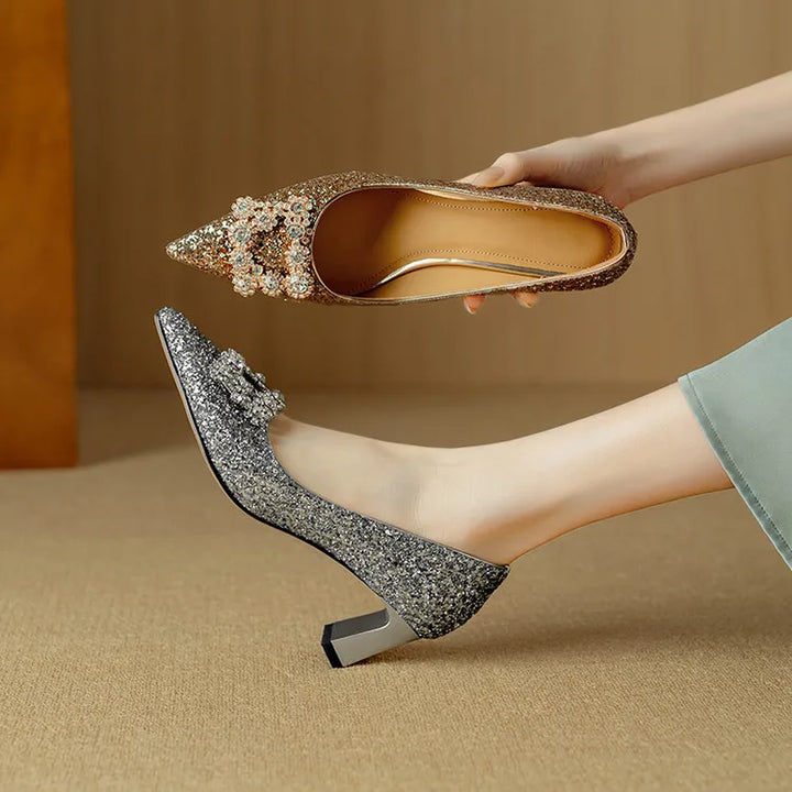 Theresa – Glitterpumps met siergesp