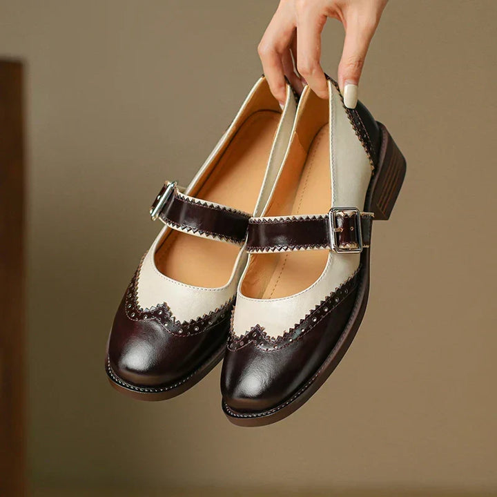 Paula – Tweekleurige Mary Jane-schoenen in brogue-stijl