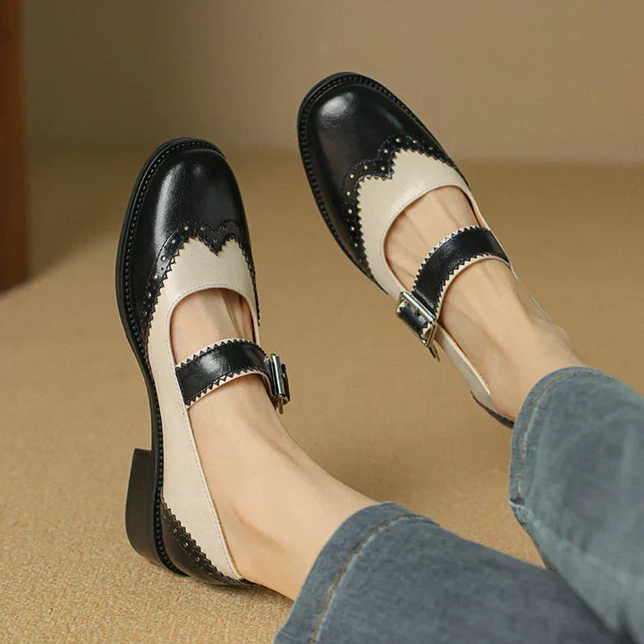 Paula – Tweekleurige Mary Jane-schoenen in brogue-stijl