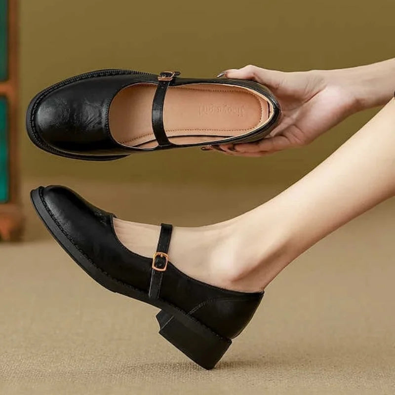 Marlene – Platte Mary Jane-schoenen met kartelrand