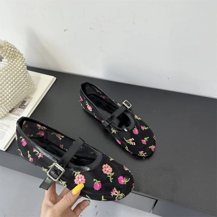 Florence Air - Mary Jane Ballerina's Geborduurd in Ademende Mesh