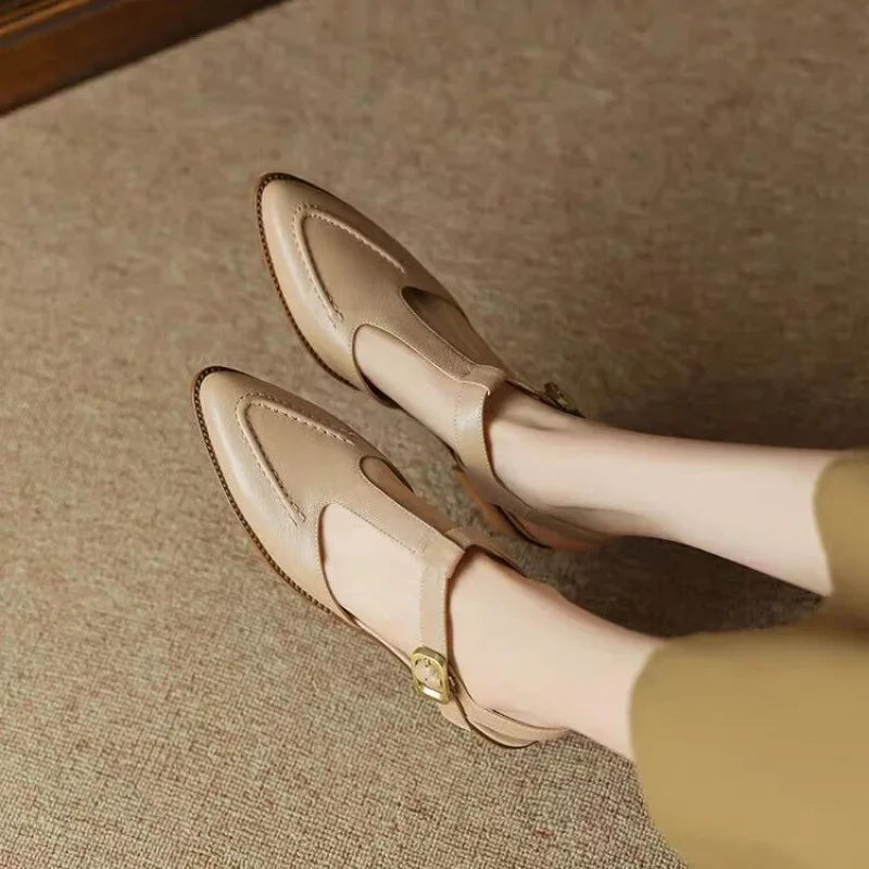 Hannah – T-bandschoenen met gesp en lage hak