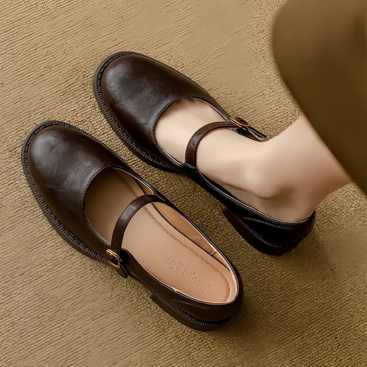 Marlene – Platte Mary Jane-schoenen met kartelrand