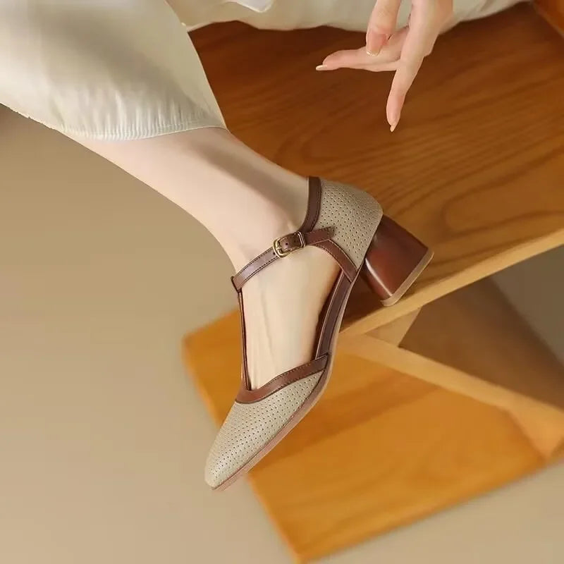 Helene – Tweekleurige T-bandschoenen met blokhak