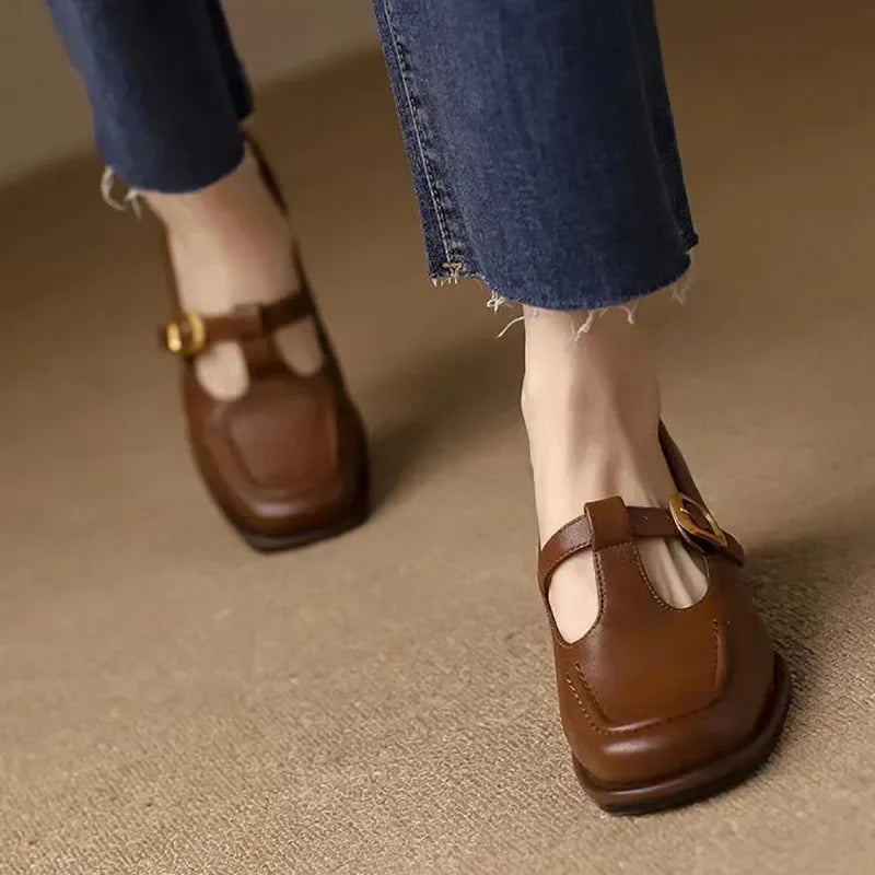 Hilde – T-bandschoenen in retrostijl met blokhak
