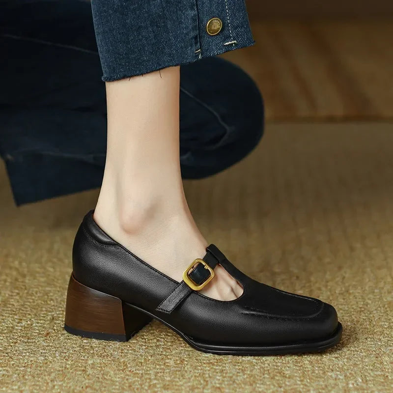 Hilde – T-bandschoenen in retrostijl met blokhak