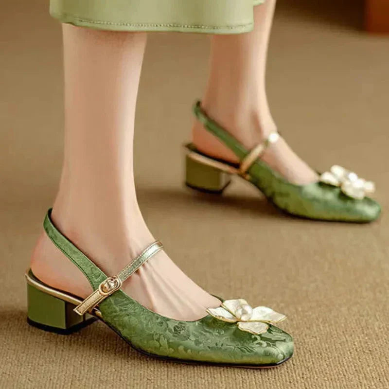 Mathilde – Mary Jane-schoenen met bloemapplicatie