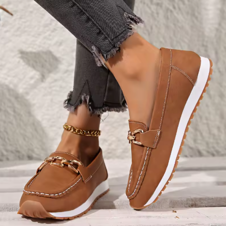 Nicolette | Plateauloafers met kettingdetail voor dames