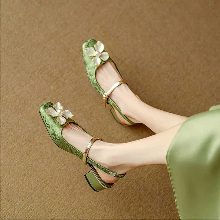 Mathilde – Mary Jane-schoenen met bloemapplicatie