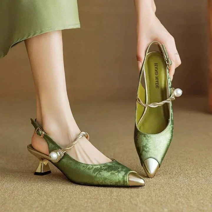 Margarete – Slingbackpumps met parelbandje