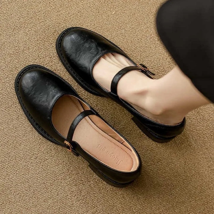 Marlene – Platte Mary Jane-schoenen met kartelrand