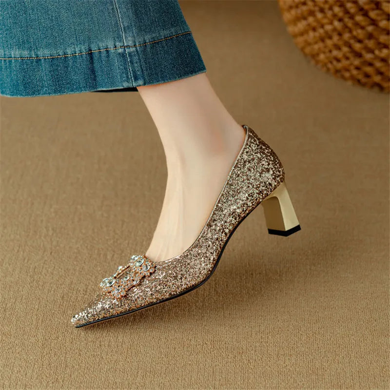 Theresa – Glitterpumps met siergesp