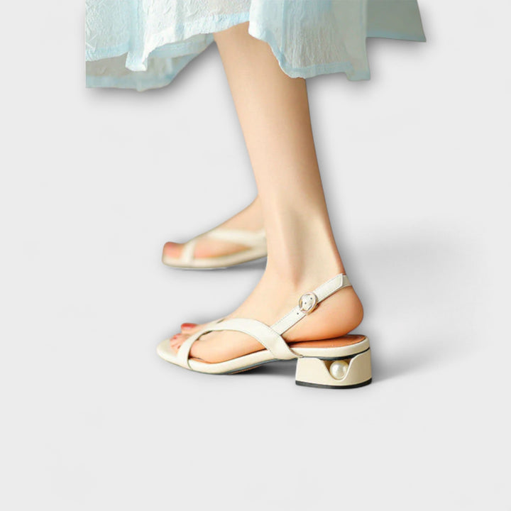 Evelyn - Elegante Platte Sandalen Minna met Verfijnde Afwerking