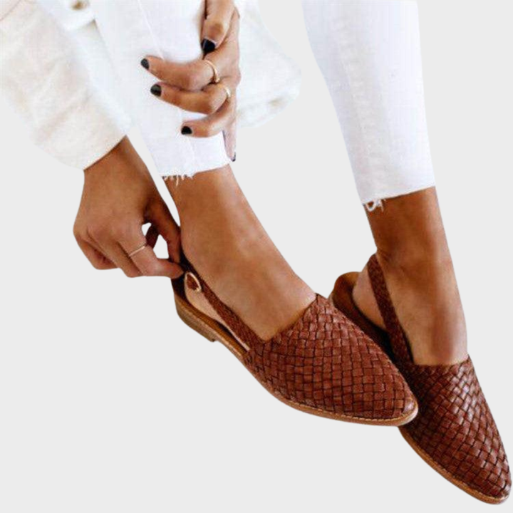 Franziska elegante gevlochten slippers – donkerbruin