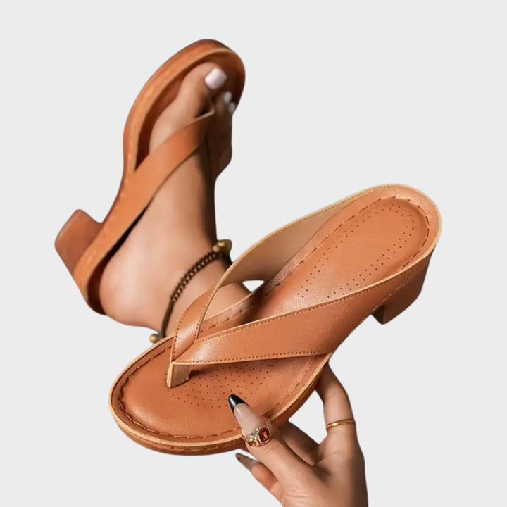 Ingeborg elegante teensandalen – bruin
