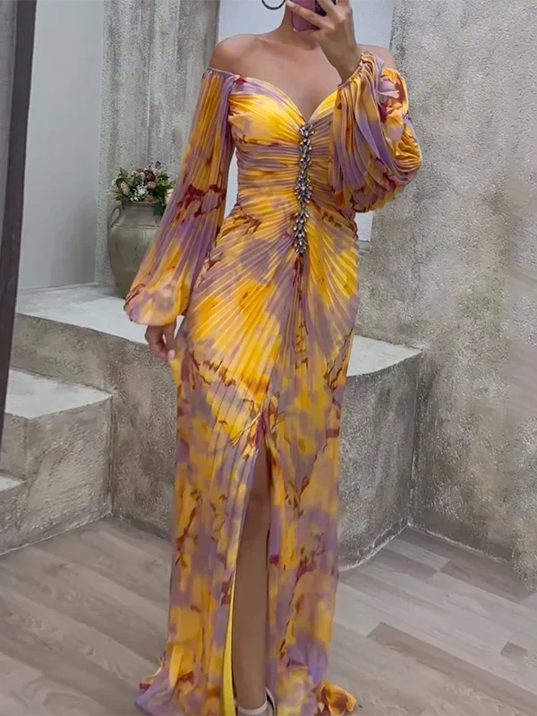 Ilaria | Off-shoulder maxijurk met gedrapeerde driekwartmouwen voor trouwgasten