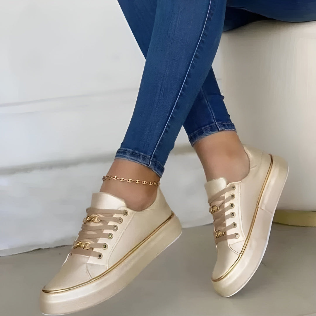 Katarzyna | Plateausneakers met veters en kettingdetails voor dames