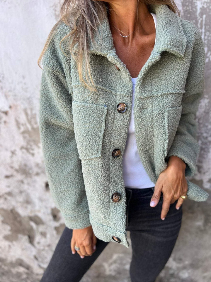 Brenna | Sherpa jas met knopen en borstzakken voor dames