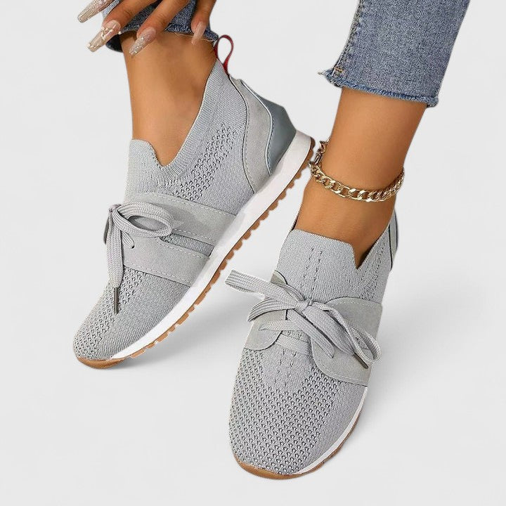 Qadira | Gebreide sneakers met veters en contrastzool voor dames