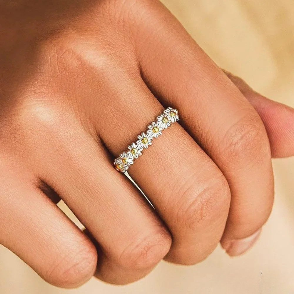 Verstelbare Ring met handgeschilderde madeliefjes