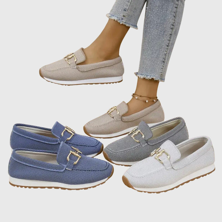 Agusta | Gevlochten loafers met metalen detail en witte zool voor dames