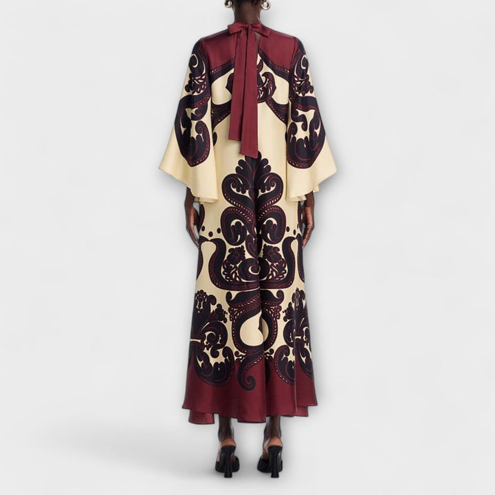 Lucy - Adembenemende Grenadilla-print Maxikleed voor moeiteloze elegantie