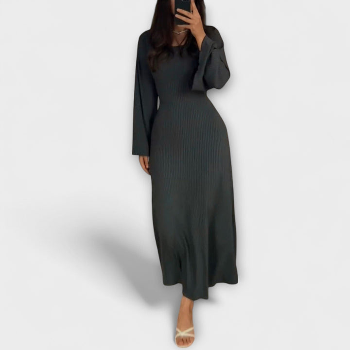 Jocelyn - Stijlvolle Gebreide Jurk met Taille Detail