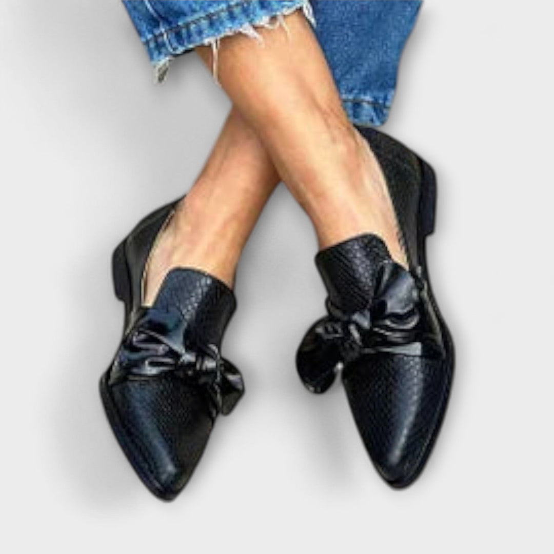 Zinnia – Loafer met slangenhuidpatroon en strikdetail