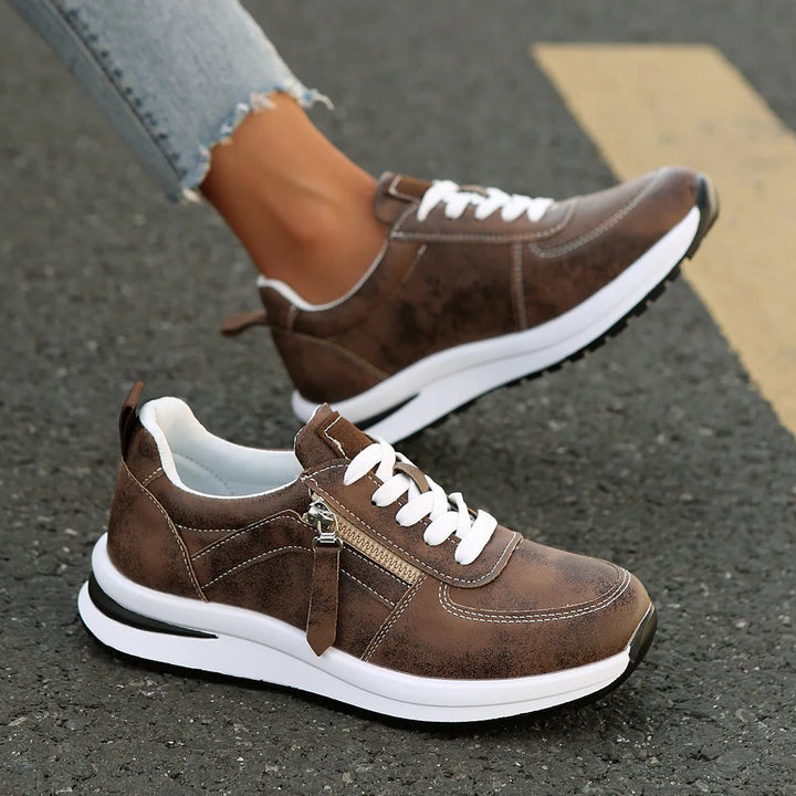 Edmee | Suède sneakers met veters en rits opzij voor dames