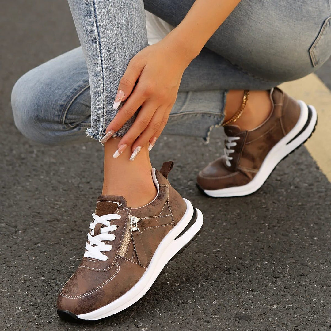 Edmee | Suède sneakers met veters en rits opzij voor dames