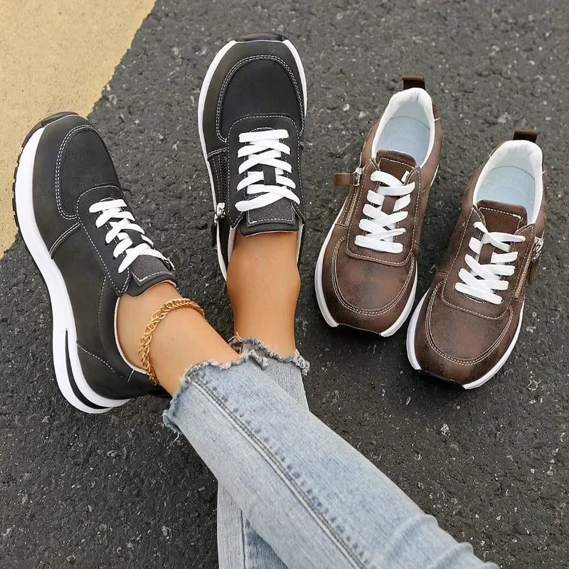 Edmee | Suède sneakers met veters en rits opzij voor dames
