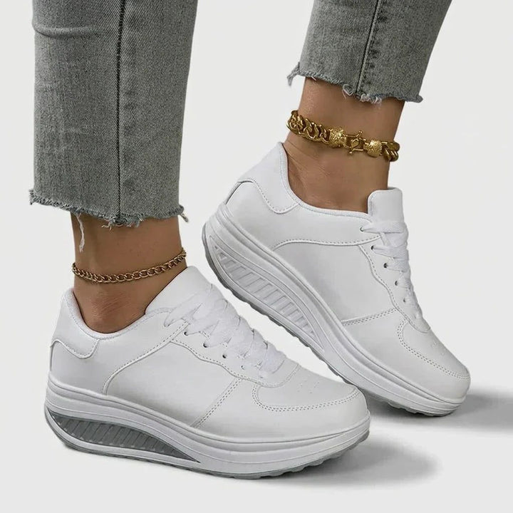 Galilea | Minimalistische plateausneakers met veters en glad bovenmateriaal voor dames